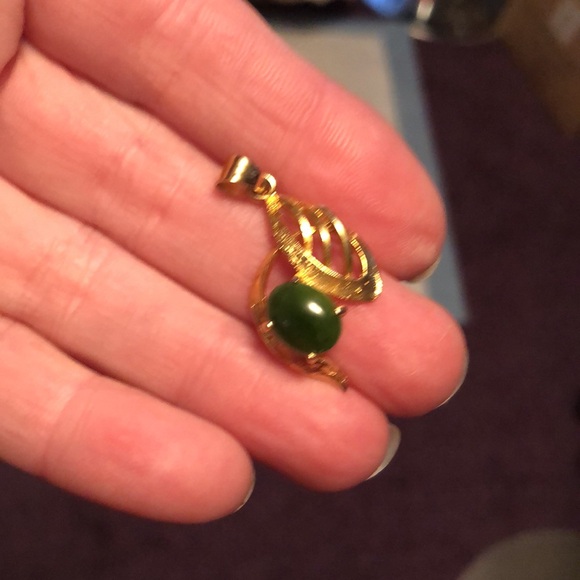 Faux Gold & Genuine Jade Pendant - Picture 5 of 8